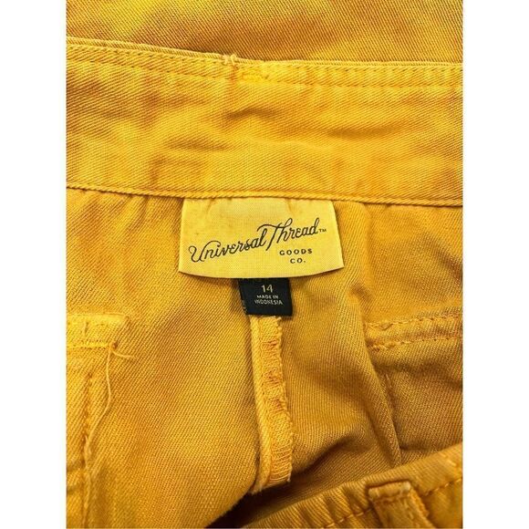 Universal Threads Mustard Twill Cargo Pants sz 14 EUC - Picture 4 of 5